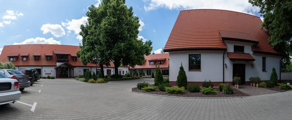 Hotel Folwark Згеж Экстерьер фото