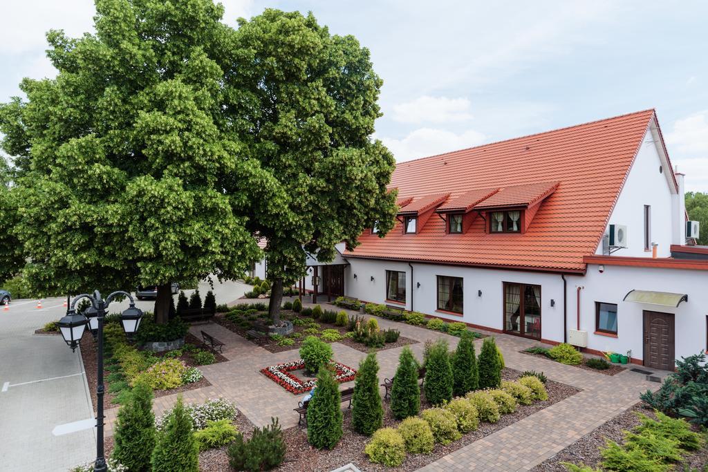 Hotel Folwark Згеж Экстерьер фото