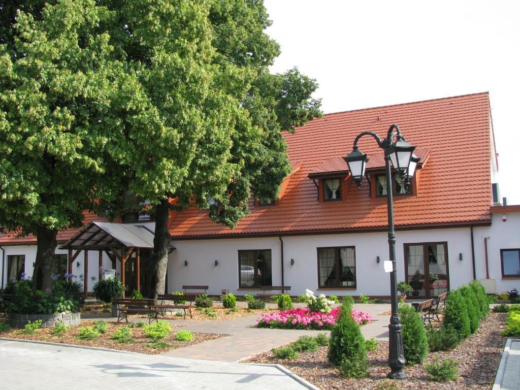 Hotel Folwark Згеж Экстерьер фото